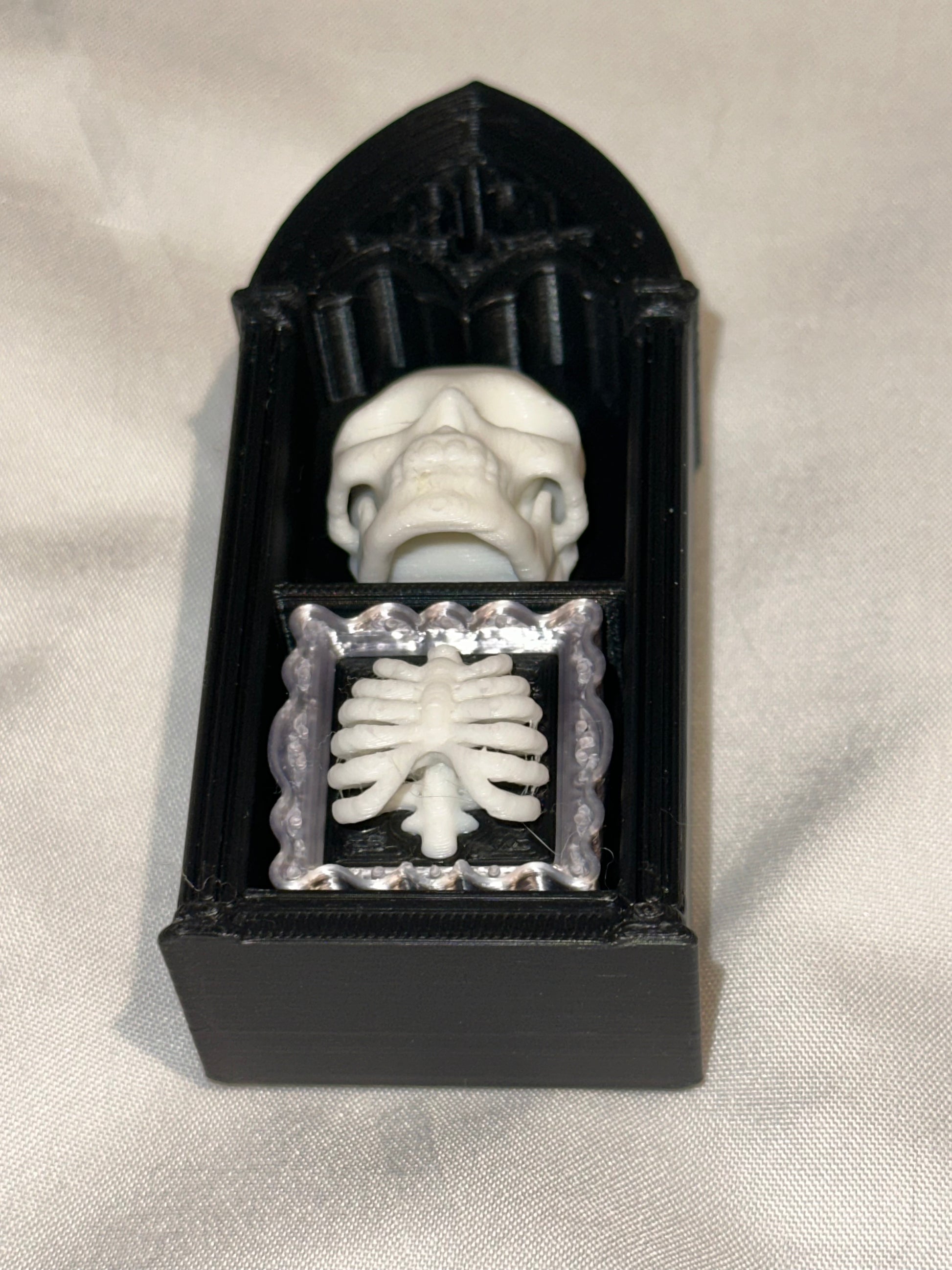 Mini Gothic Arch Bookshelf Clicker – Custom 3D Printed Fidget Toy (2 Shelf Items)