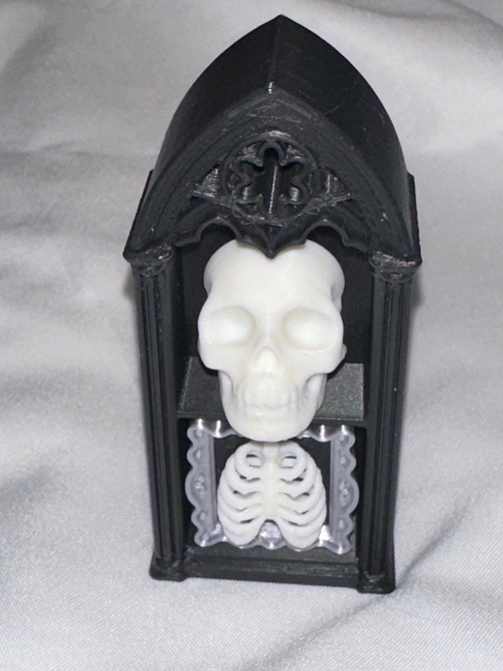 Mini Gothic Arch Bookshelf Clicker – Custom 3D Printed Fidget Toy (2 Shelf Items)