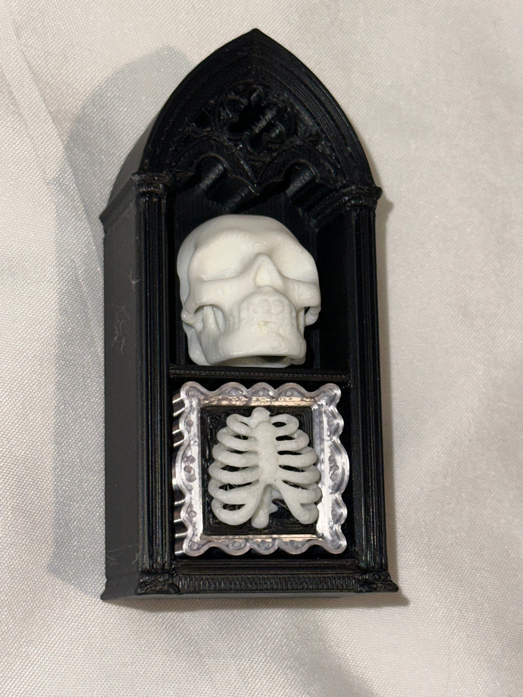 Mini Gothic Arch Bookshelf Clicker – Custom 3D Printed Fidget Toy (2 Shelf Items)