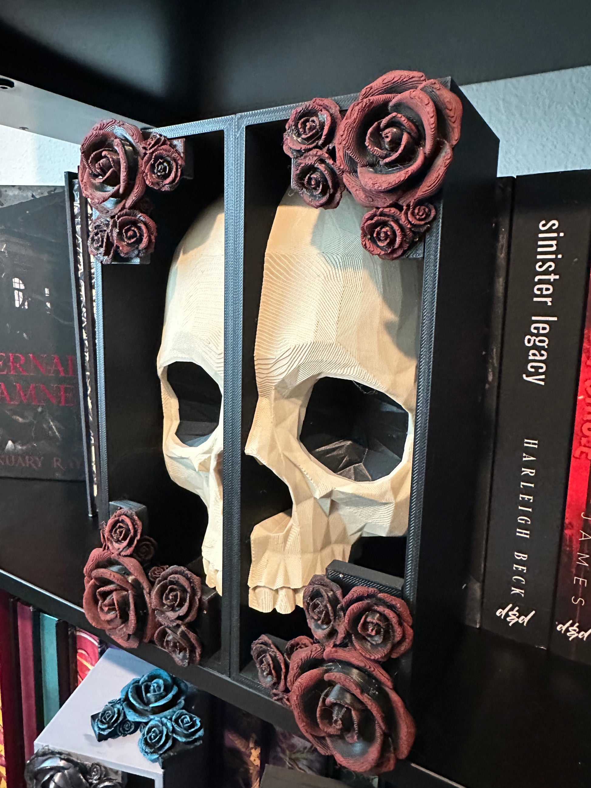 Dark Romance Inspired Book Nook – 3D Printed Gothic Bookshelf Insert & Wall Decor