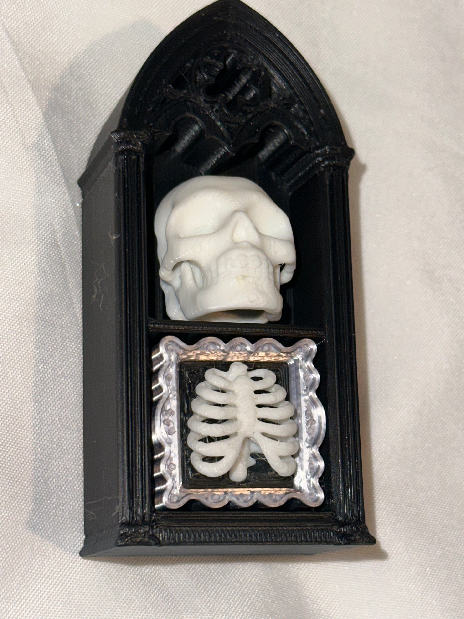 Mini Gothic Arch Bookshelf Clicker – Custom 3D Printed Fidget Toy (2 Shelf Items)