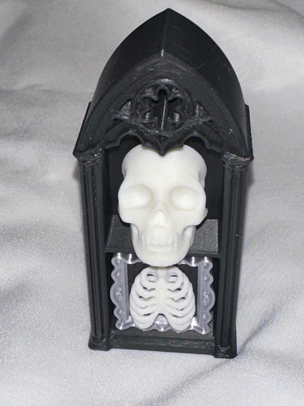 Mini Gothic Arch Bookshelf Clicker – Custom 3D Printed Fidget Toy (2 Shelf Items)