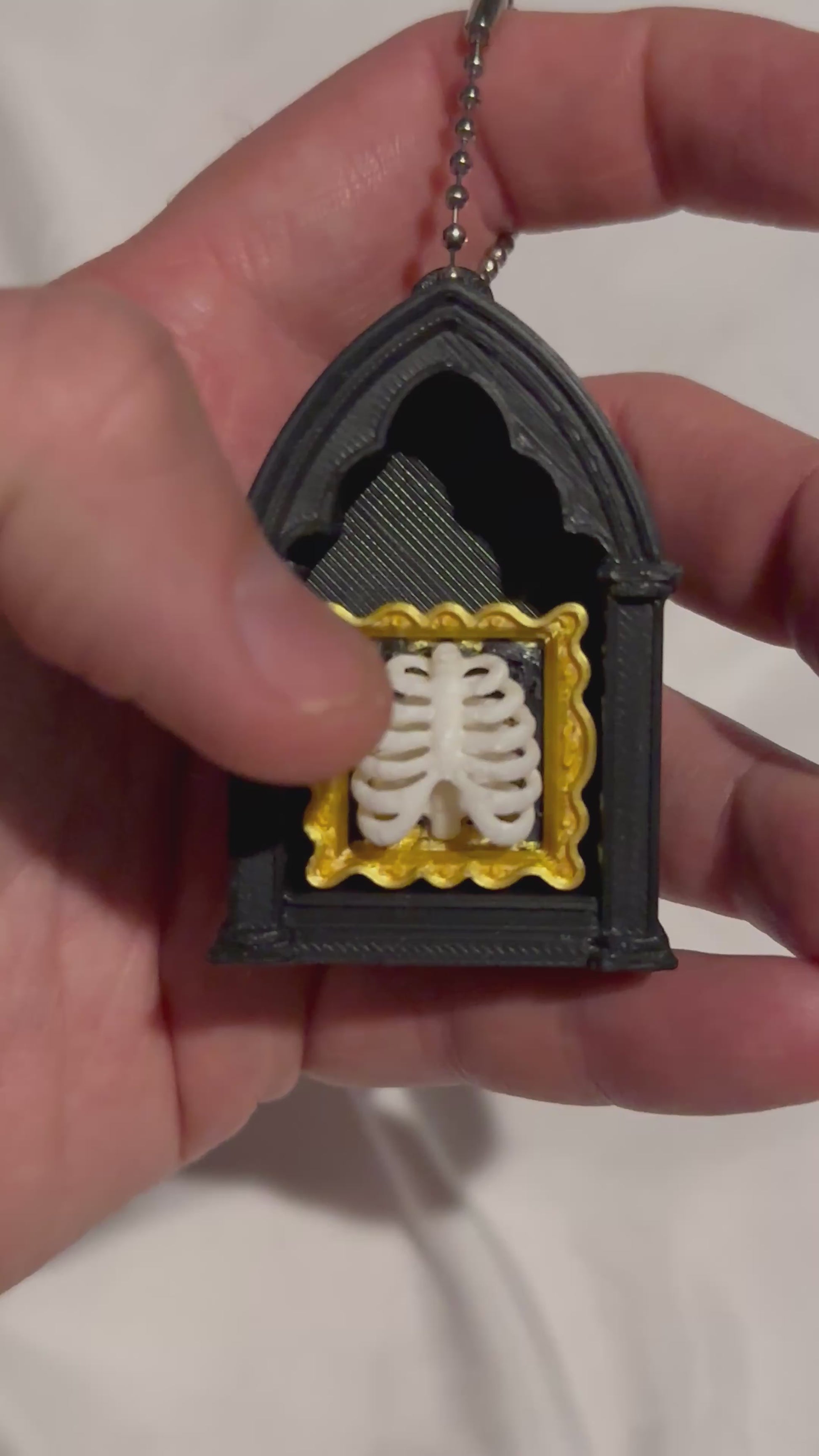 Single Gothic Fidget Clicker